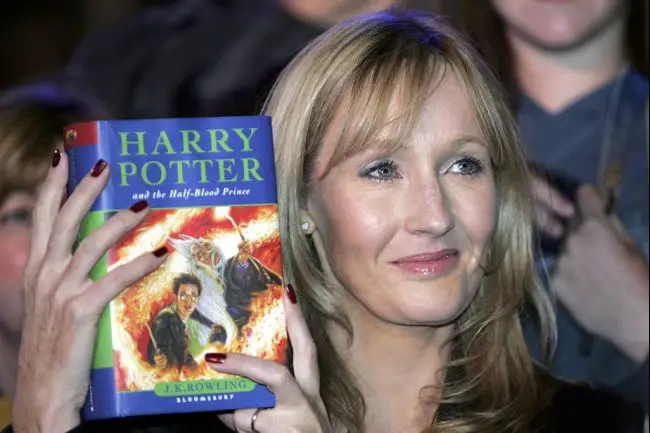 J K Rowling biography in hindi जे. के. रोलिंग बायोग्राफी हिंदी में